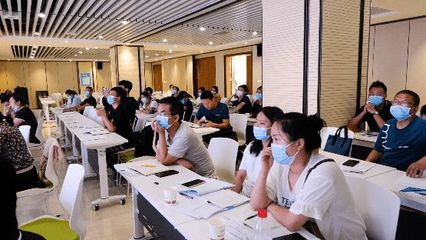 科技興國、政策惠企,襄陽市召開科經專員培訓會